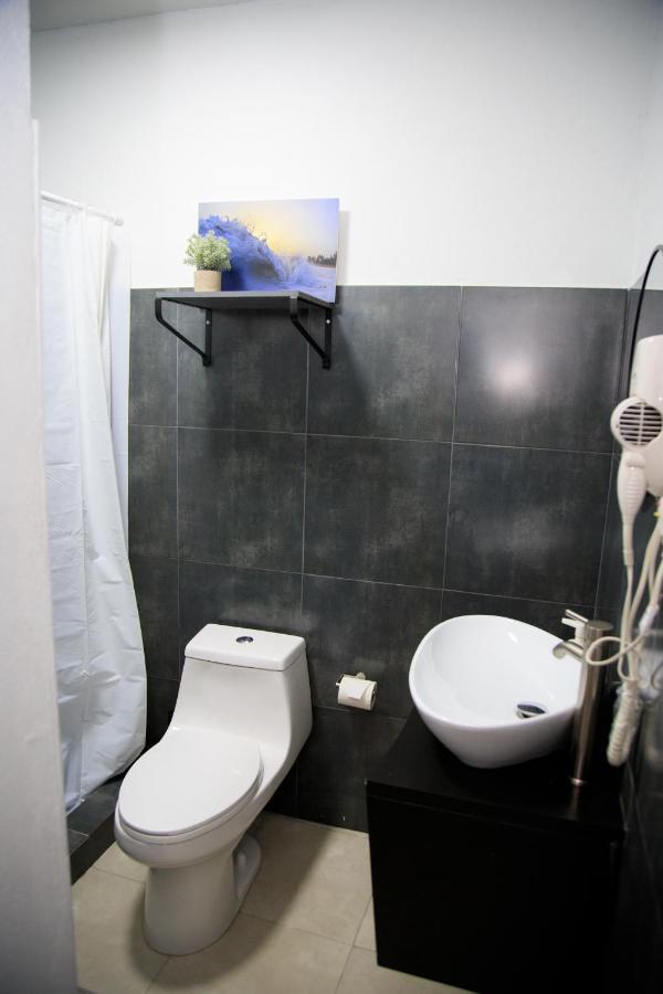 Nomada Beach Hostel- Isla Verde San Juan Bagian luar foto