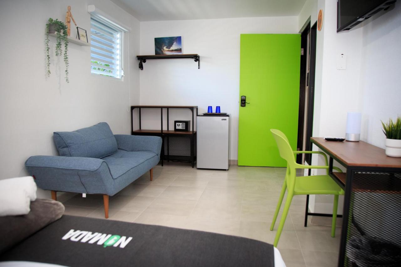 Nomada Beach Hostel- Isla Verde San Juan Bagian luar foto